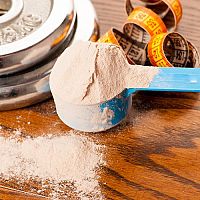 Nejlepší syrovátkové proteiny na růst svalů i hubnutí