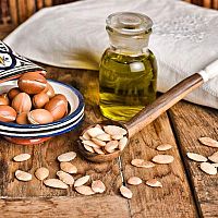 Arganový olej na vlasy i obličej. Účinky, cena a zkušenosti