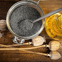 Makový olej – účinky, cena a použití. Vhodný i pro děti a těhotné ženy!