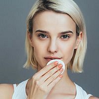 Koloidní stříbro a jeho účinky. Do nosu i na akné, zkušenosti jsou výborné