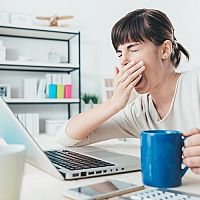 Co proti únavě a vyčerpanosti? Léky, čaj nebo vitamíny