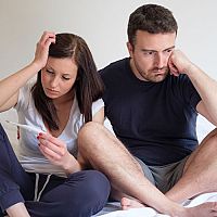 Příčiny neplodnosti u žen a mužů. Mohou za to i protilátky proti spermiím